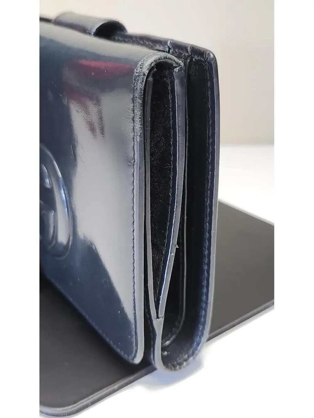 Gucci Black Patent Leather Tri-Fold Wallet - Picture 5 of 9